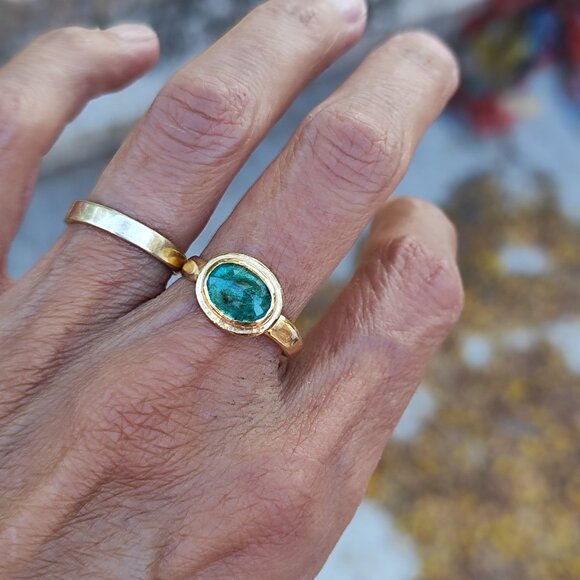 Emerald ring. 14K yellow gold ring with Green Emerald. unique handmade ring - Picture 11 of 14